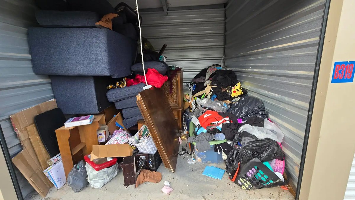 10x10 storage unit in Belgium, WI