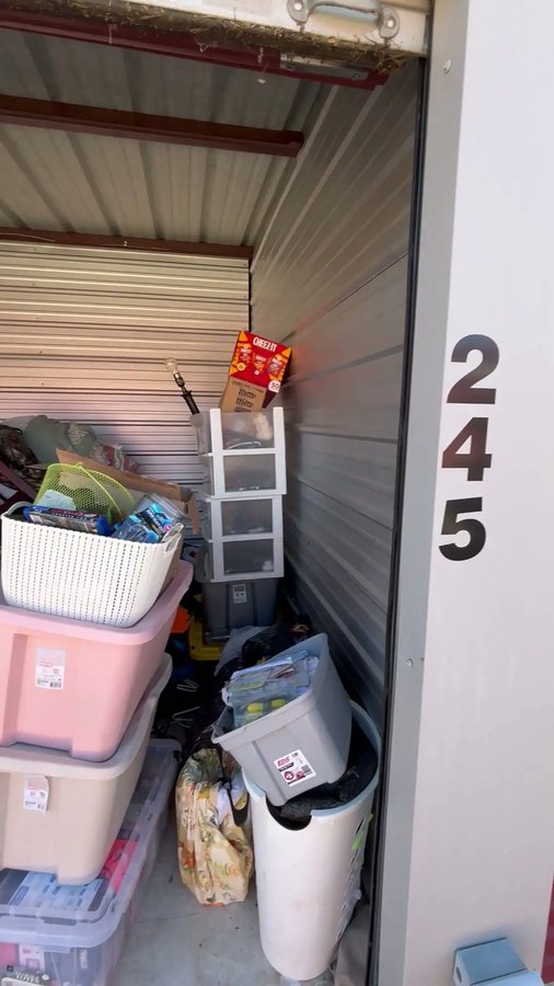 10x10 storage unit in Farmington, AR