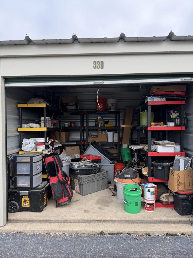 10x10 storage unit in Wyandotte, MI