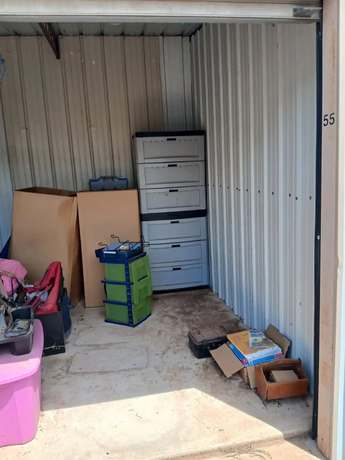 10x10 storage unit in Cheyenne, OK