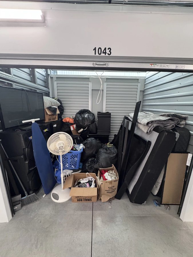 7.5x10 storage unit in Wilmington, NC