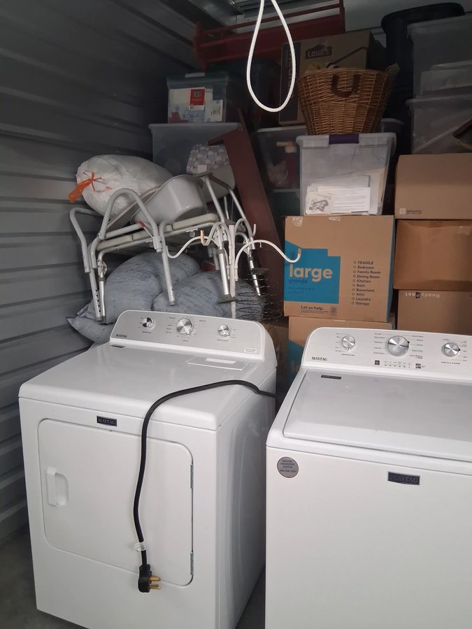 10x10 storage unit in Wilmington, NC