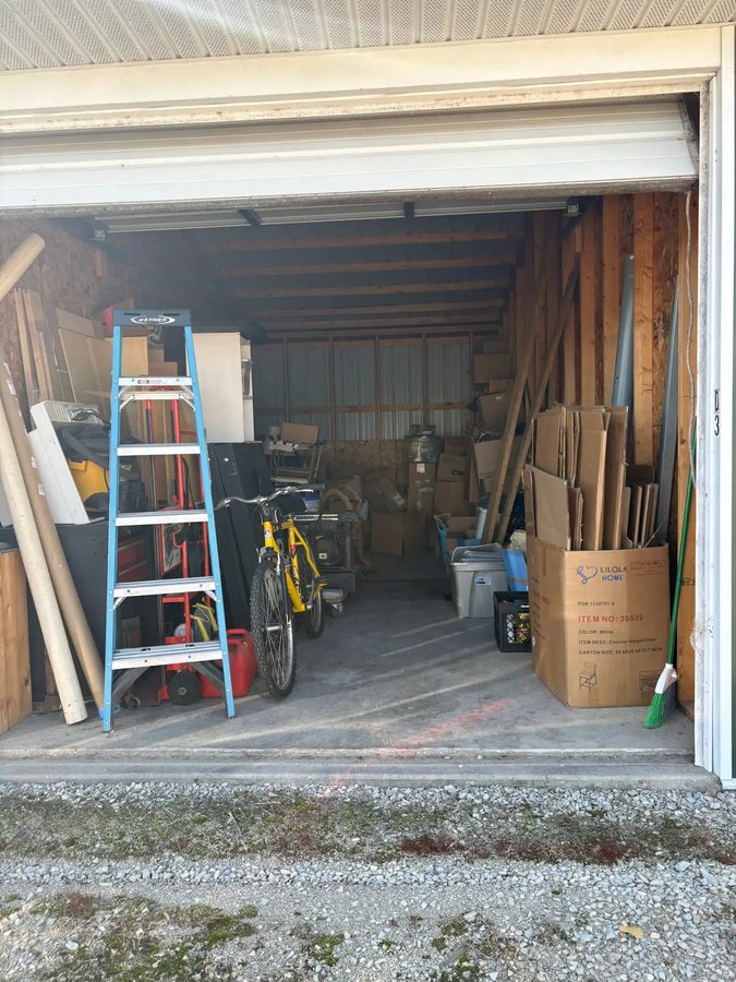 11x24 storage unit in Kaukauna, WI