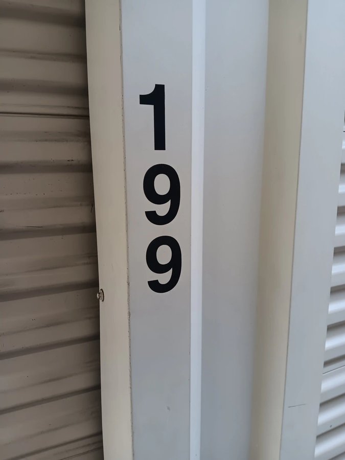 5x10 storage unit in Modesto, CA