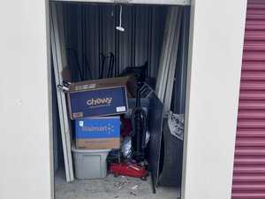 5x10 storage unit in Pine Island , MN