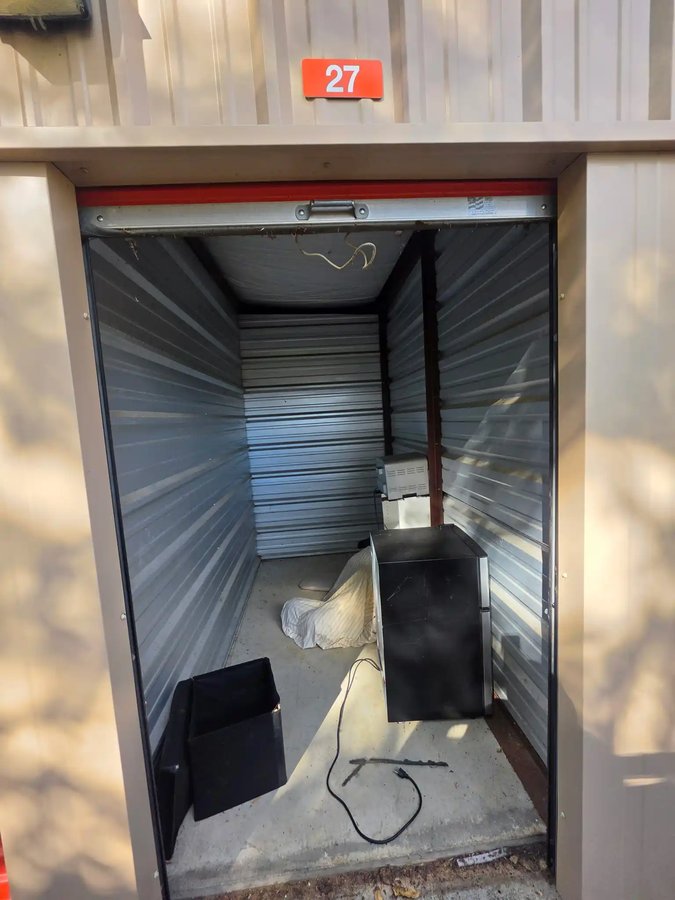 5x10 storage unit in Albion, MI
