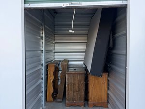 5x10 unit in Abingdon