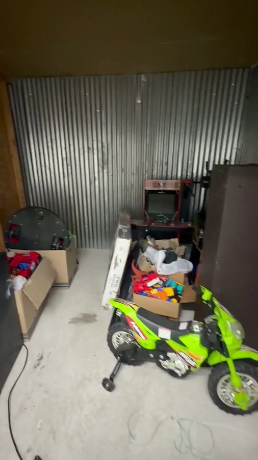 10x10 storage unit in Zephyrhills, FL