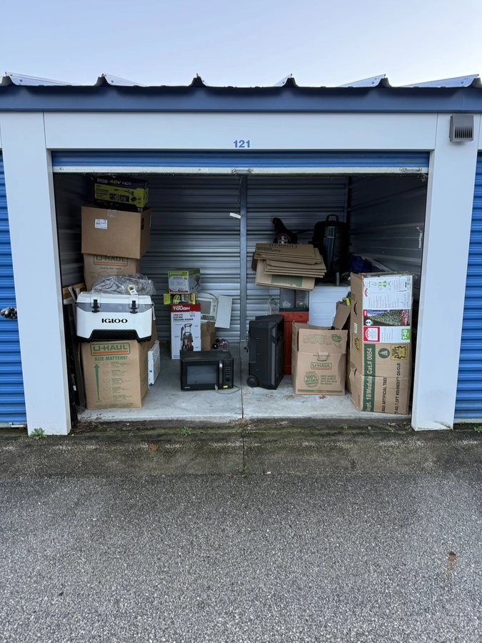 10x10 storage unit in Muskegon, MI