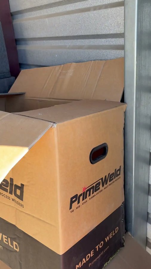 10x27 storage unit in Philadelphia, PA