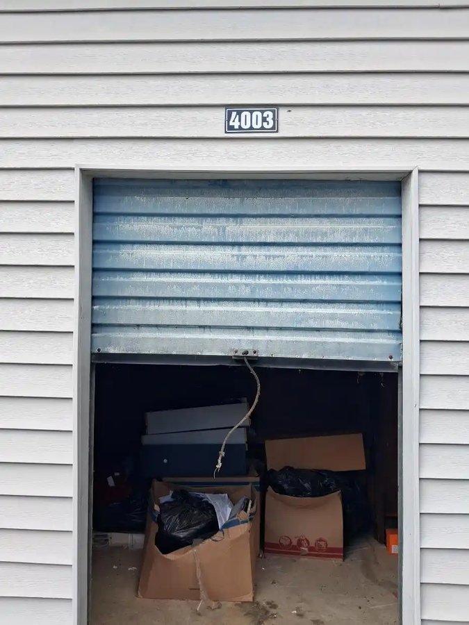 6x12 storage unit in Rex, GA