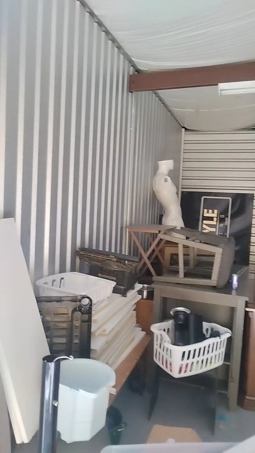 10x20 storage unit in Charleston, WV