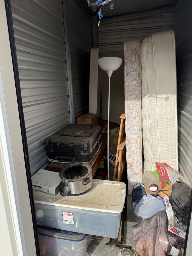 5x10 storage unit in Puyallup, WA