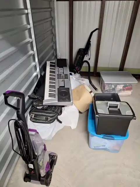 7x9 storage unit in Clinton township, MI