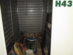 5x10 unit in Dixon