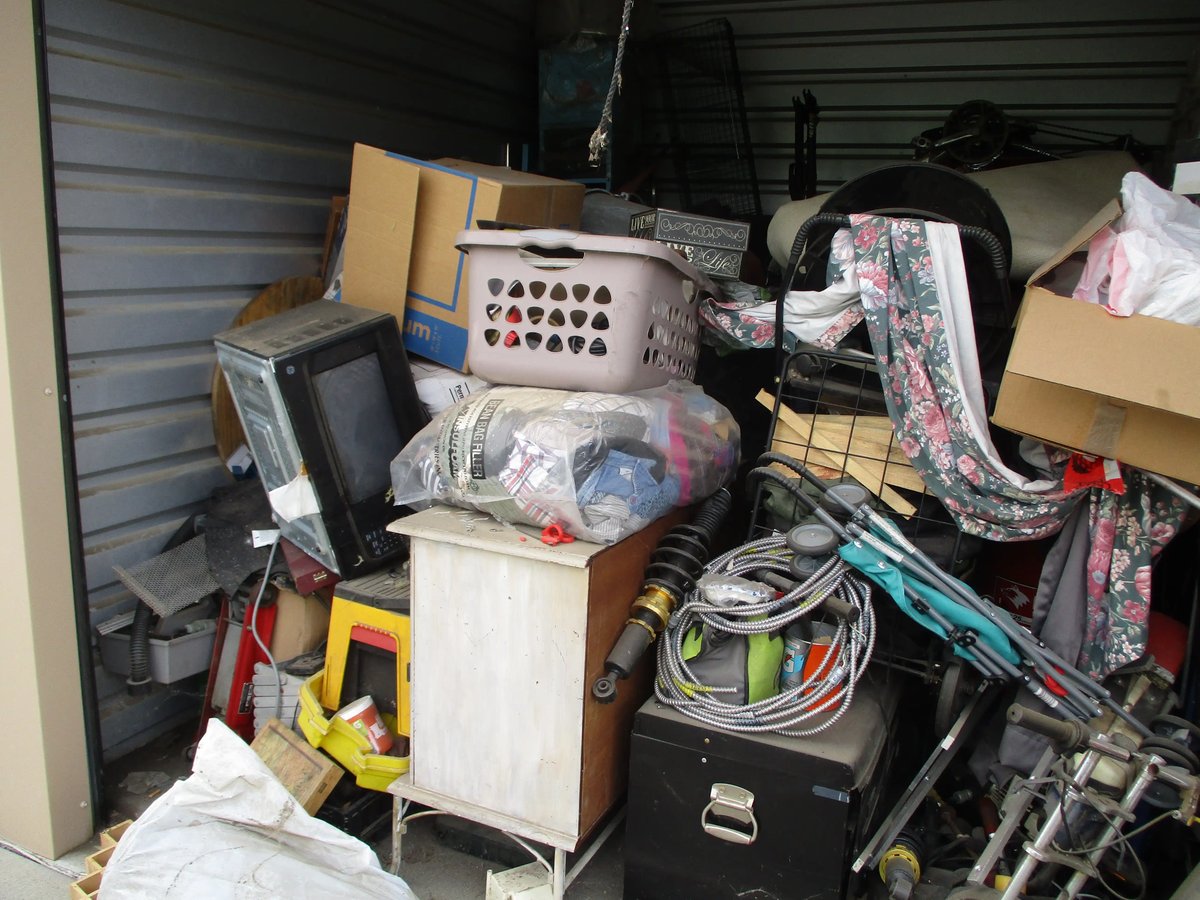10x10 storage unit in Dixon, CA
