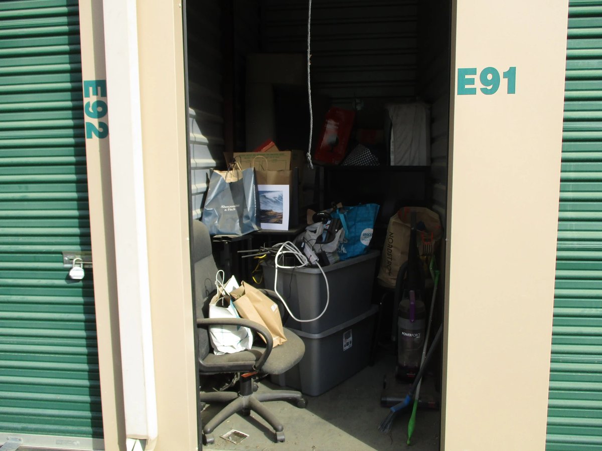 5x10 storage unit in Dixon, CA