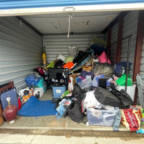 10 x 10 storage unit in Hagerstown, MD
