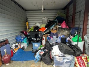 10 x 10 storage unit in Hagerstown, MD