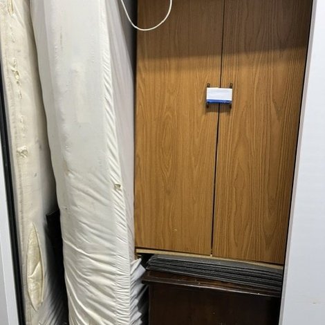 5 x 13 storage unit in Halethorpe, MD