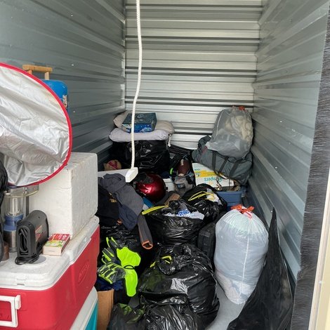 5 x 10 storage unit in Inwood, WV