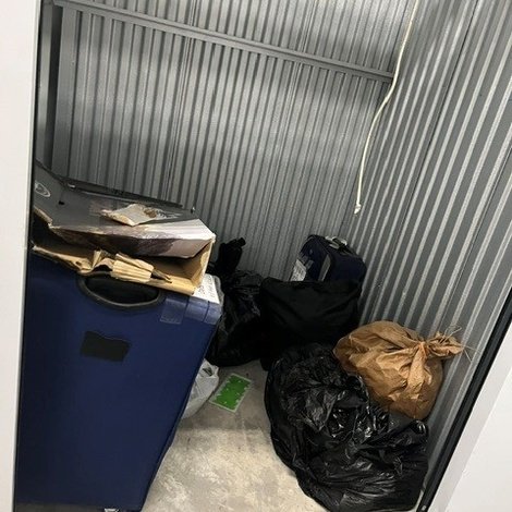 5 x 5 storage unit in Halethorpe, MD