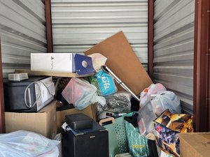 5 x 10 storage unit in Blades, DE
