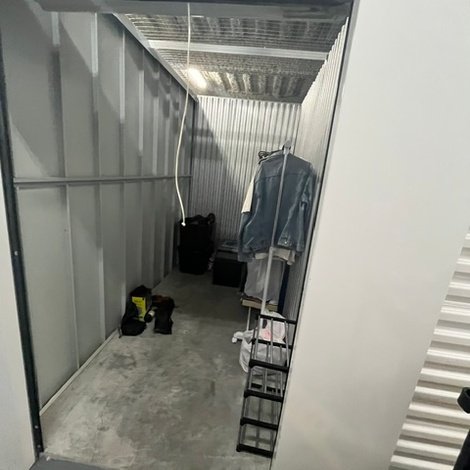 5 x 10 storage unit in Halethorpe, MD