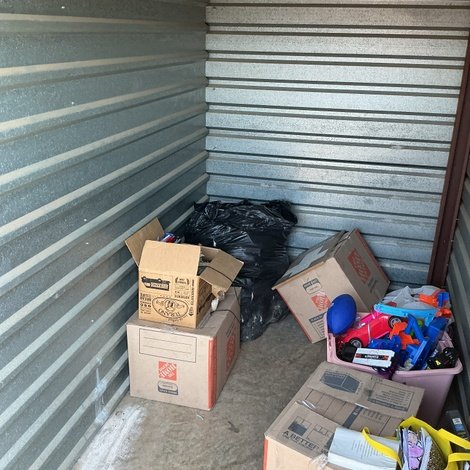 5 x 10 storage unit in Carrolton, GA