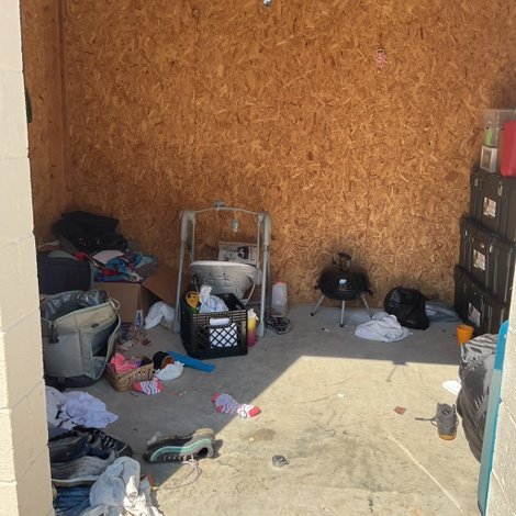 10 x 10 storage unit in Clarksville, TN