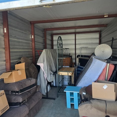 10 x 20 storage unit in Blades, DE