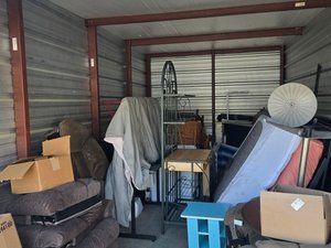 10 x 20 storage unit in Blades, DE