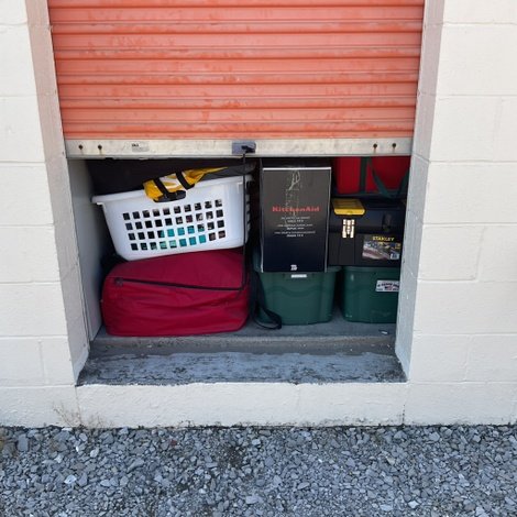 10 x 5 storage unit in Clarksville, TN