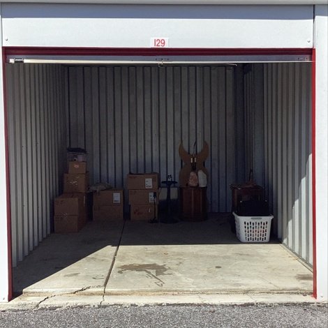 10 x 15 storage unit in Waynesboro, PA
