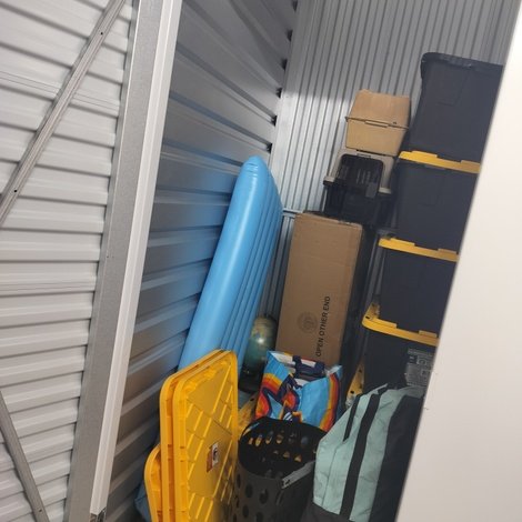 5 x 5 storage unit in Unknown, FL