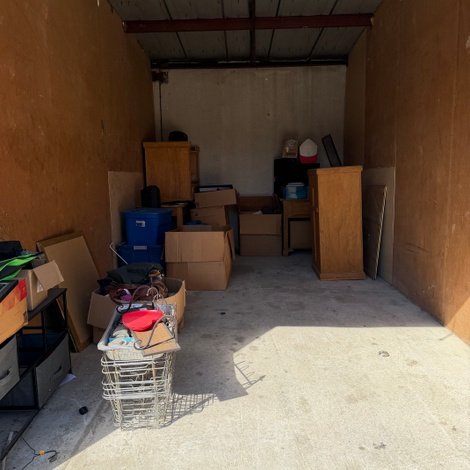10 x 20 storage unit in Irving, TX