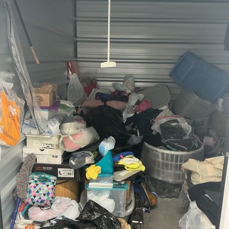 10 x 10 storage unit in Inwood, WV