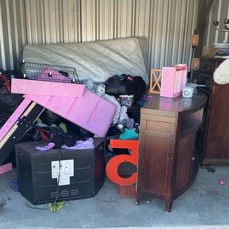 10 x 10 storage unit in Inwood, WV