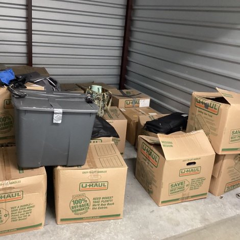 10 x 10 storage unit in Albany, NY