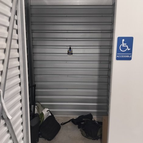 5 x 5 storage unit in Unknown, FL