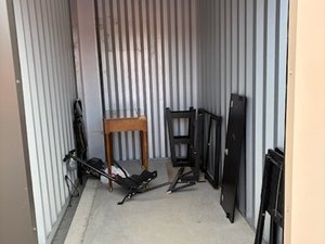 5 x 10 unit in Georgetown
