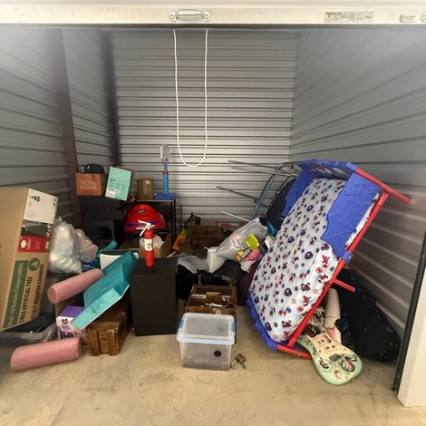10 x 10 storage unit in Statesville, NC