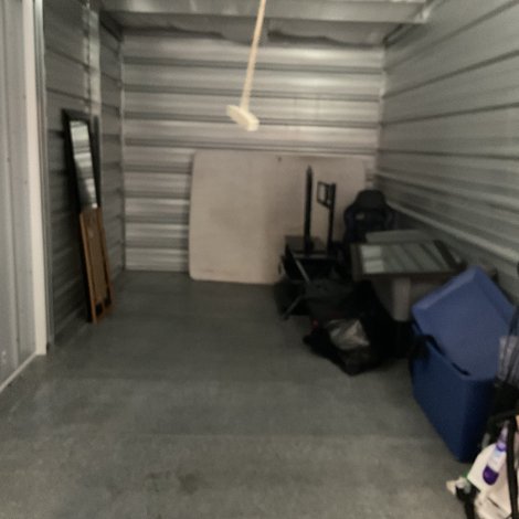 10 x 20 storage unit in Clarksville, TN