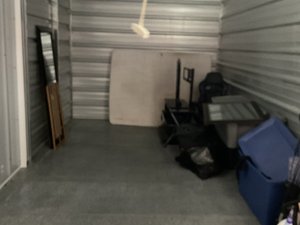 10 x 20 storage unit in Clarksville, TN