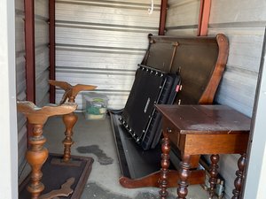 5 x 10 storage unit in Clarksville, TN