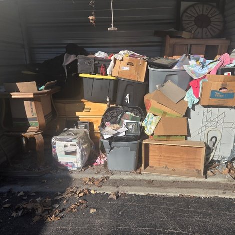 5 x 10 storage unit in Brownstown, MI