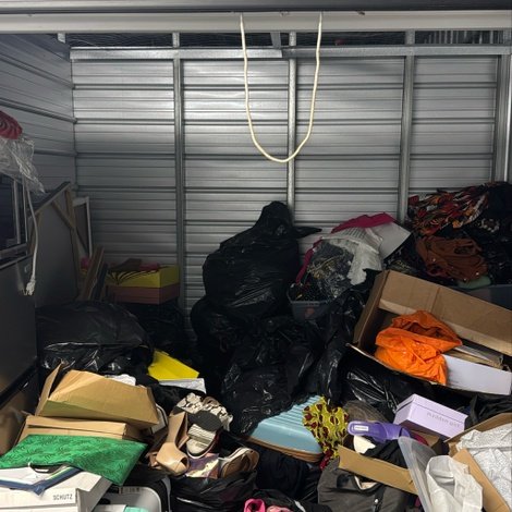 10 x 10 storage unit in Grayson, GA