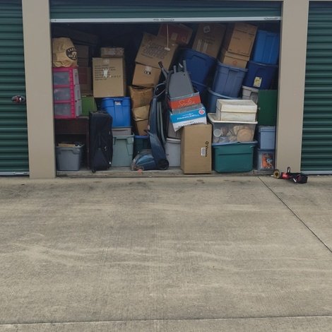 10 x 10 storage unit in Springfield, IL