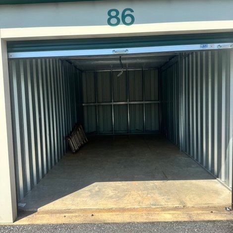 10 x 20 storage unit in Blvd. SE Hickory, NC