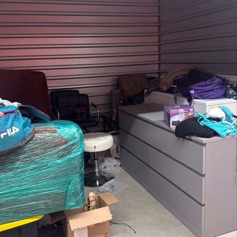 10 x 10 storage unit in Oaklawn, IL